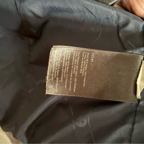 Marmot Women's Gray Rain/ waterproof Membrain utility jacket - Picture 9 of 13